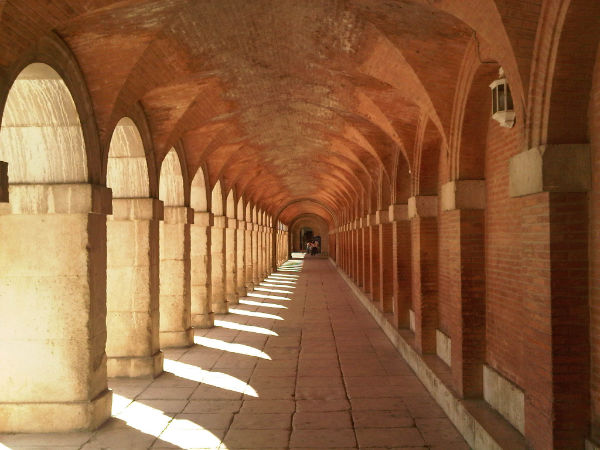 12-painting-interesting-shadows-reflected-light-on-floor arched walkway with shadows red from reflected light